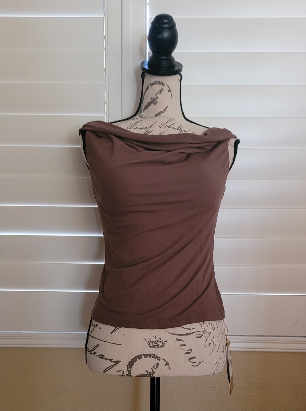 NWT OGL Eco-SkinKiss Multi-Wear Versatile Necklines Bra Top Iced Mocha